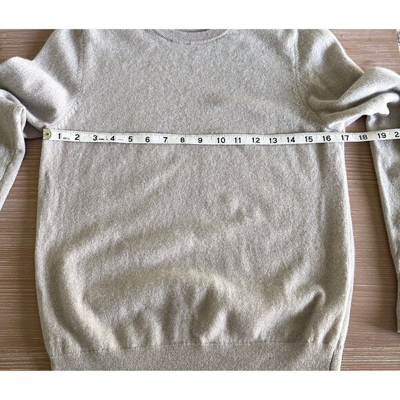 Quince Mongolian Cashmere Crewneck Sweater Heather Cloud Beige - Medium - Picture 5 of 6